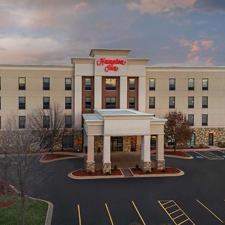 Hampton Inn Yorkville Екстериор снимка