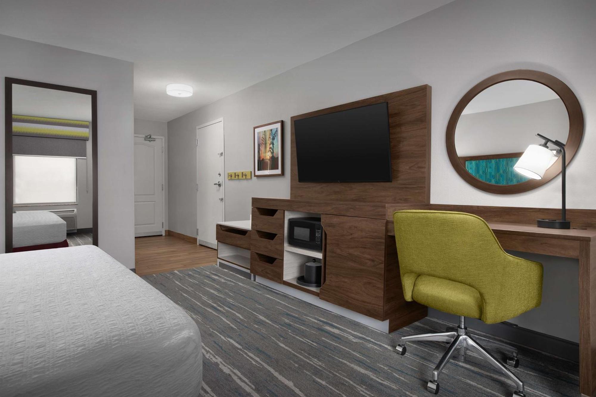 Hampton Inn Yorkville Екстериор снимка