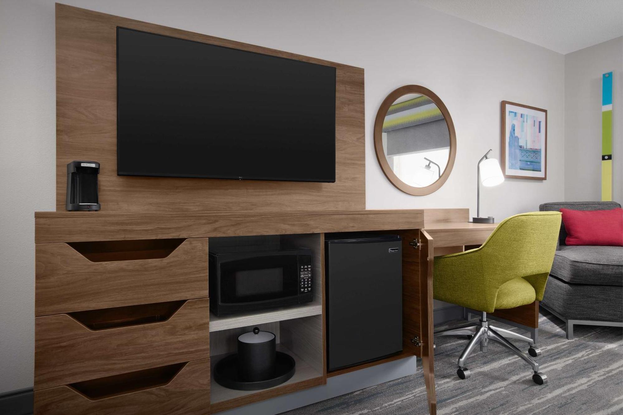 Hampton Inn Yorkville Екстериор снимка