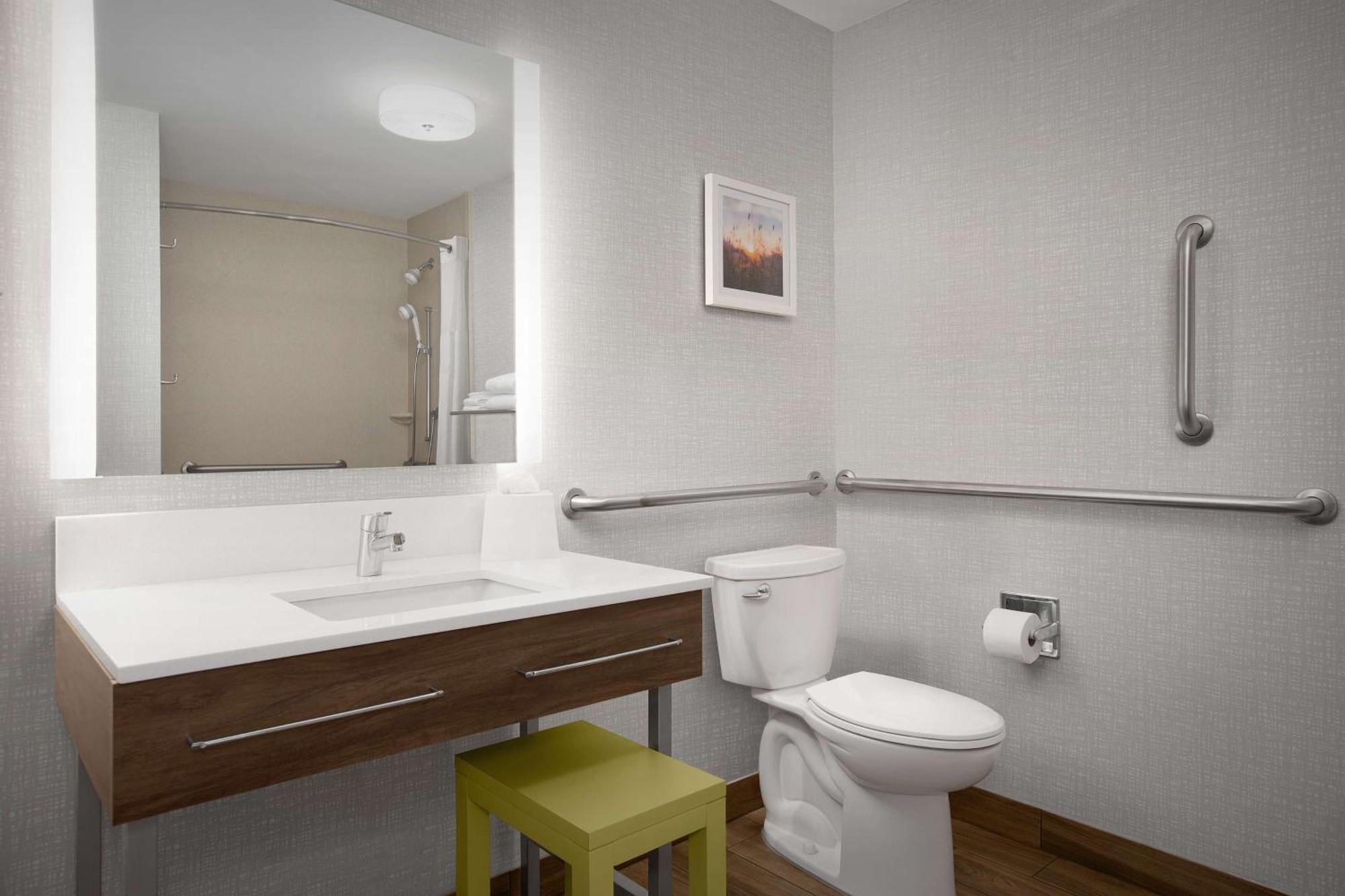 Hampton Inn Yorkville Екстериор снимка